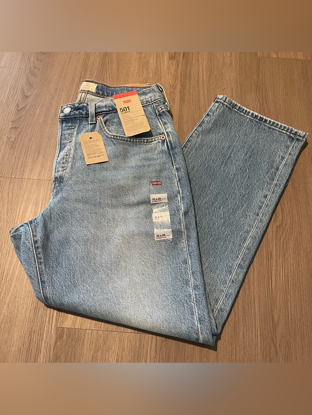 NWT Women’s Levi’s 501 Curve Jeans Size 30x28